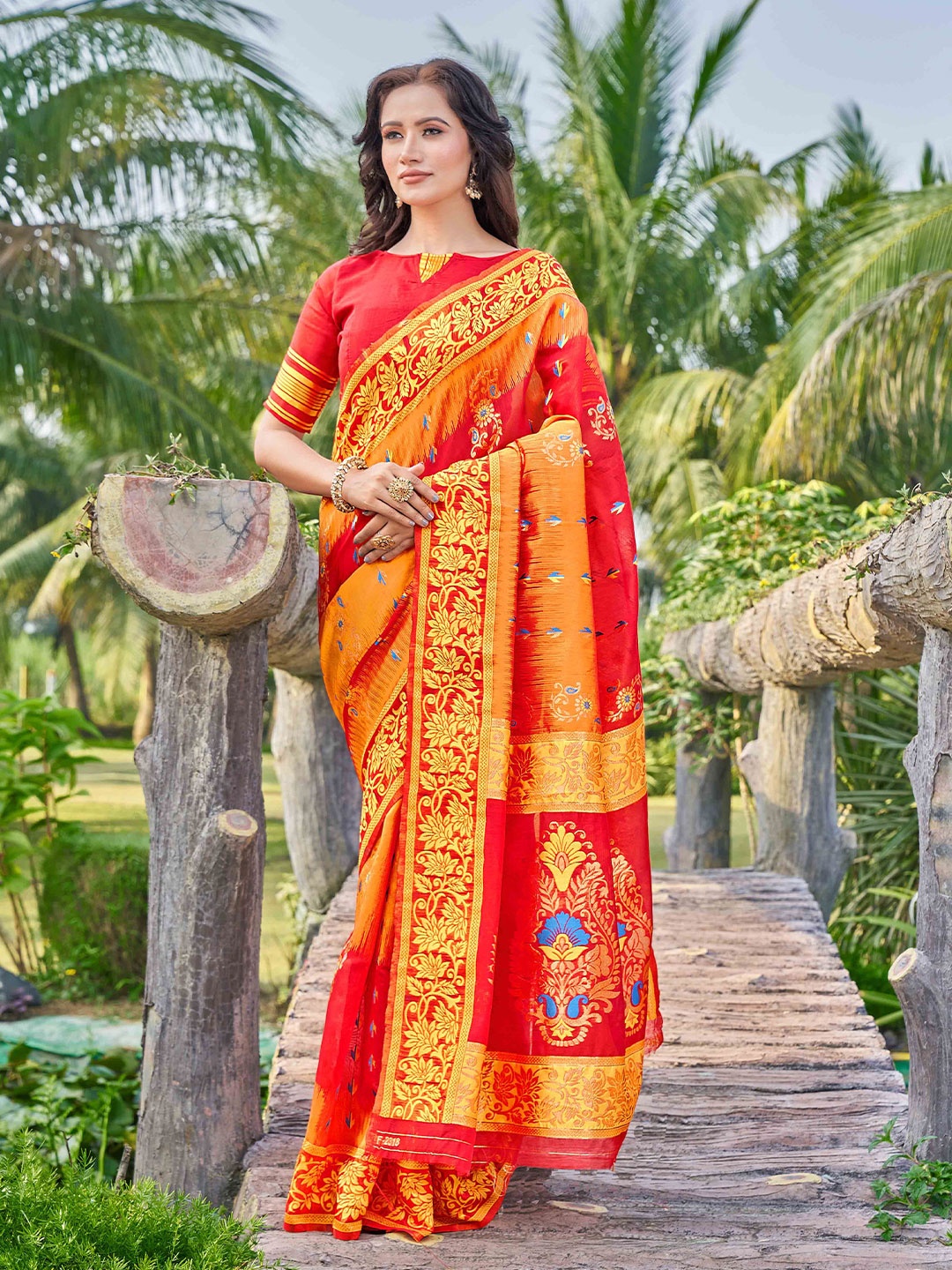 

KSM PRINTS Woven Design Zari Silk Blend Saree, Red