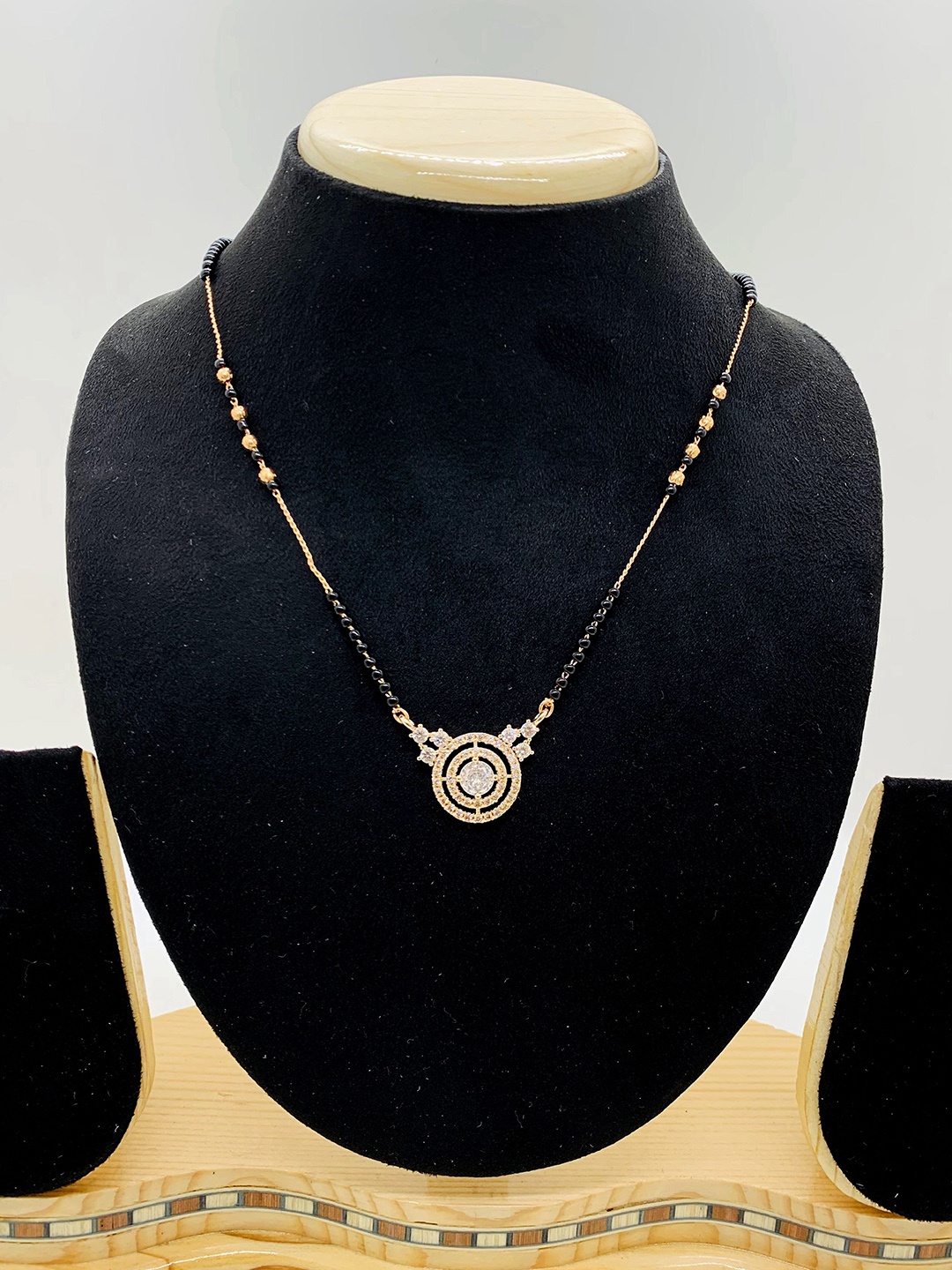 

Wynona Mangalsutra, Gold