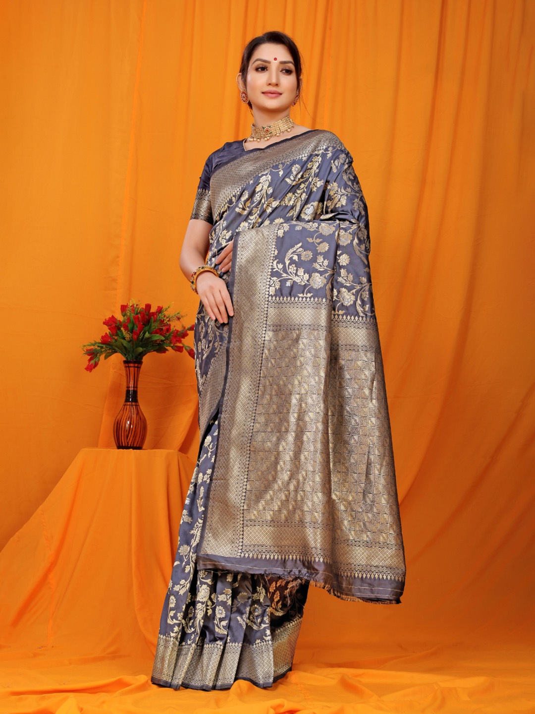 

Royal Rajgharana Saree Woven Design Zari Pure Silk Banarasi Sarees, Grey