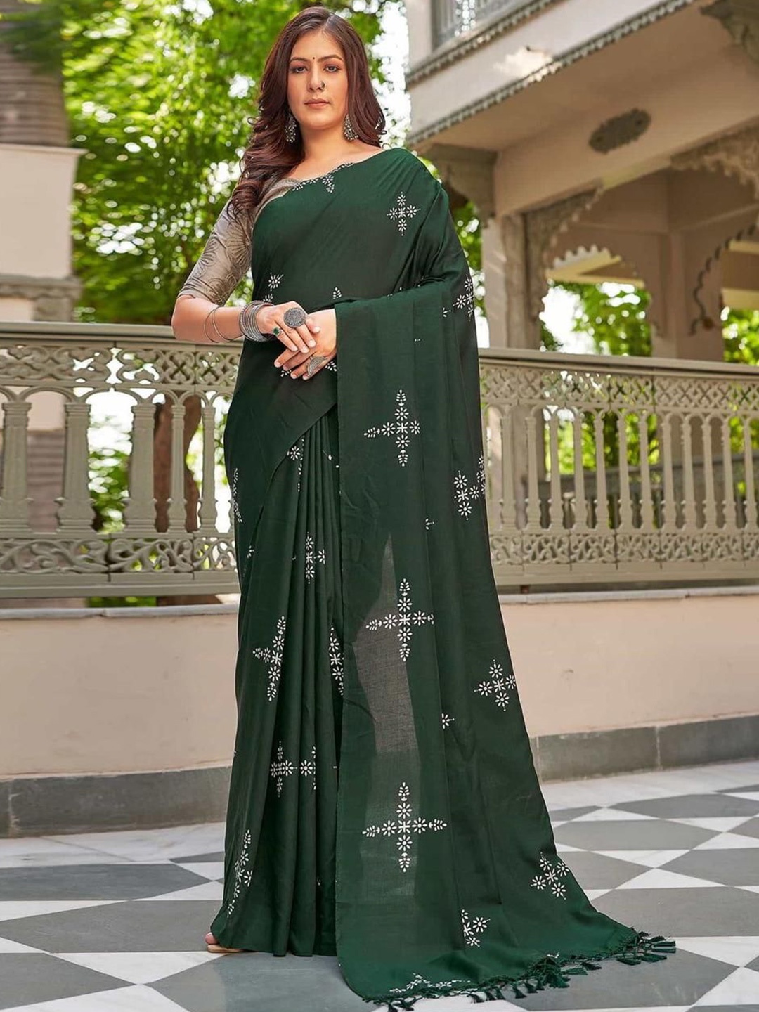 

LADY SHOPI Ethnic Motifs Printed Pure Silk Banarasi Saree, Green