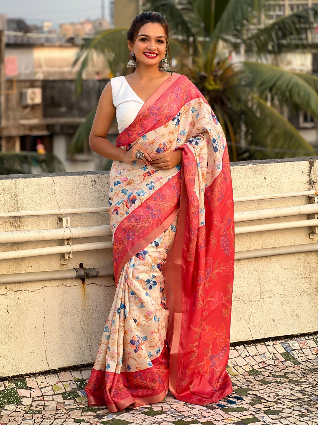 

KSM PRINTS Ethnic Motifs Zari Silk Blend Saree, Red