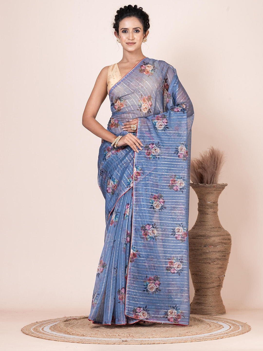 

VIBHAVARI Floral Sequinned Organza Saree, Blue