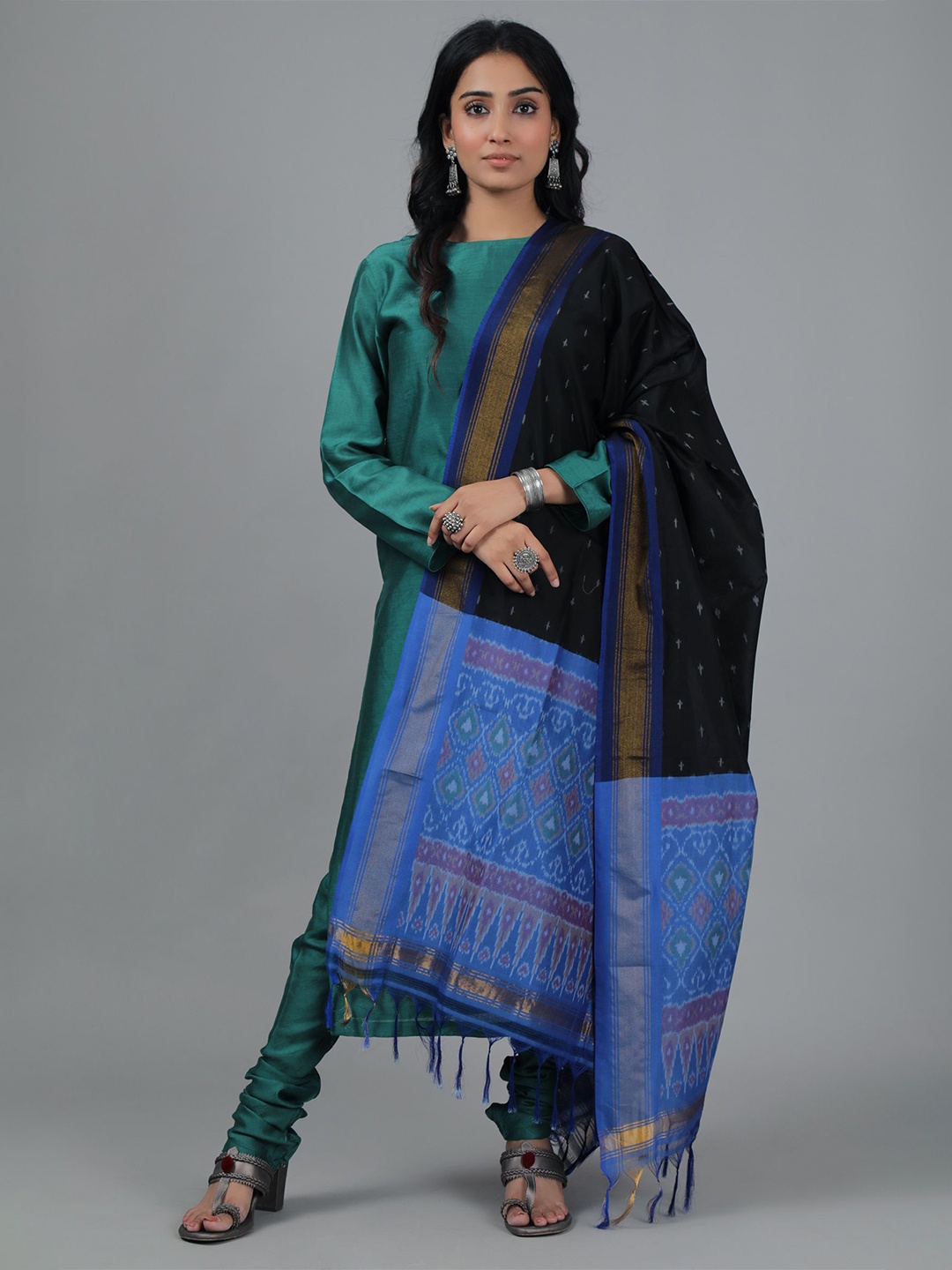 

TJORI Ethnic Motifs Printed Ikat Cotton Dupatta with Zari, Black