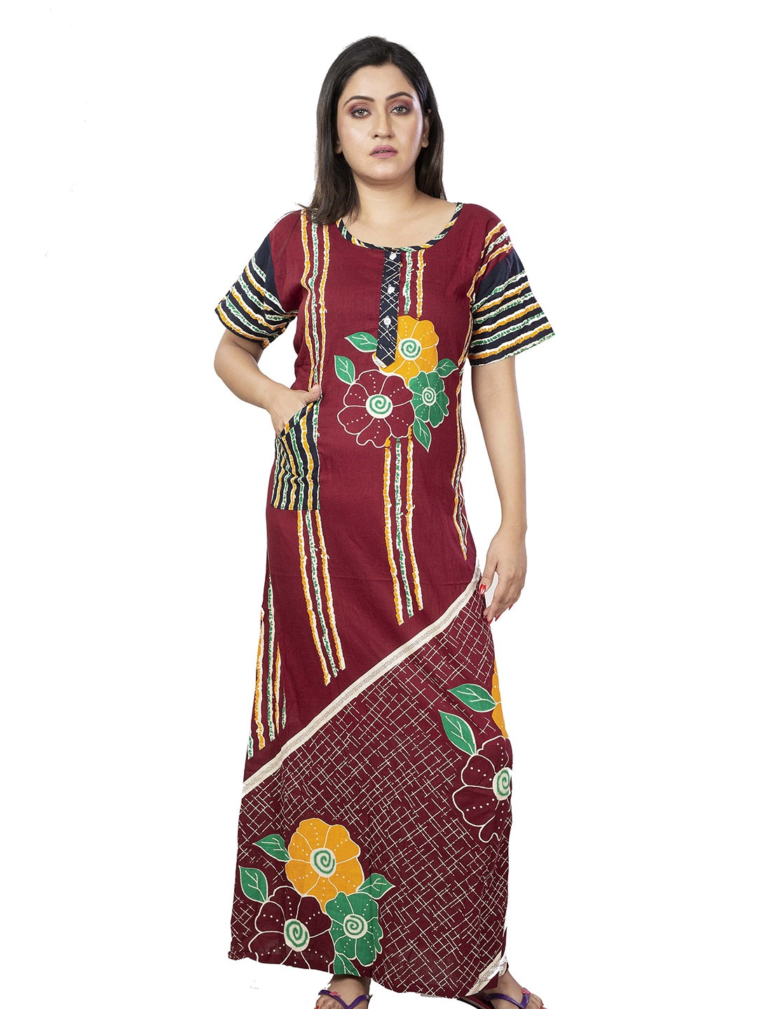 

Laa Calcutta Women Printed Pure Cotton Maxi Nightdress, Maroon