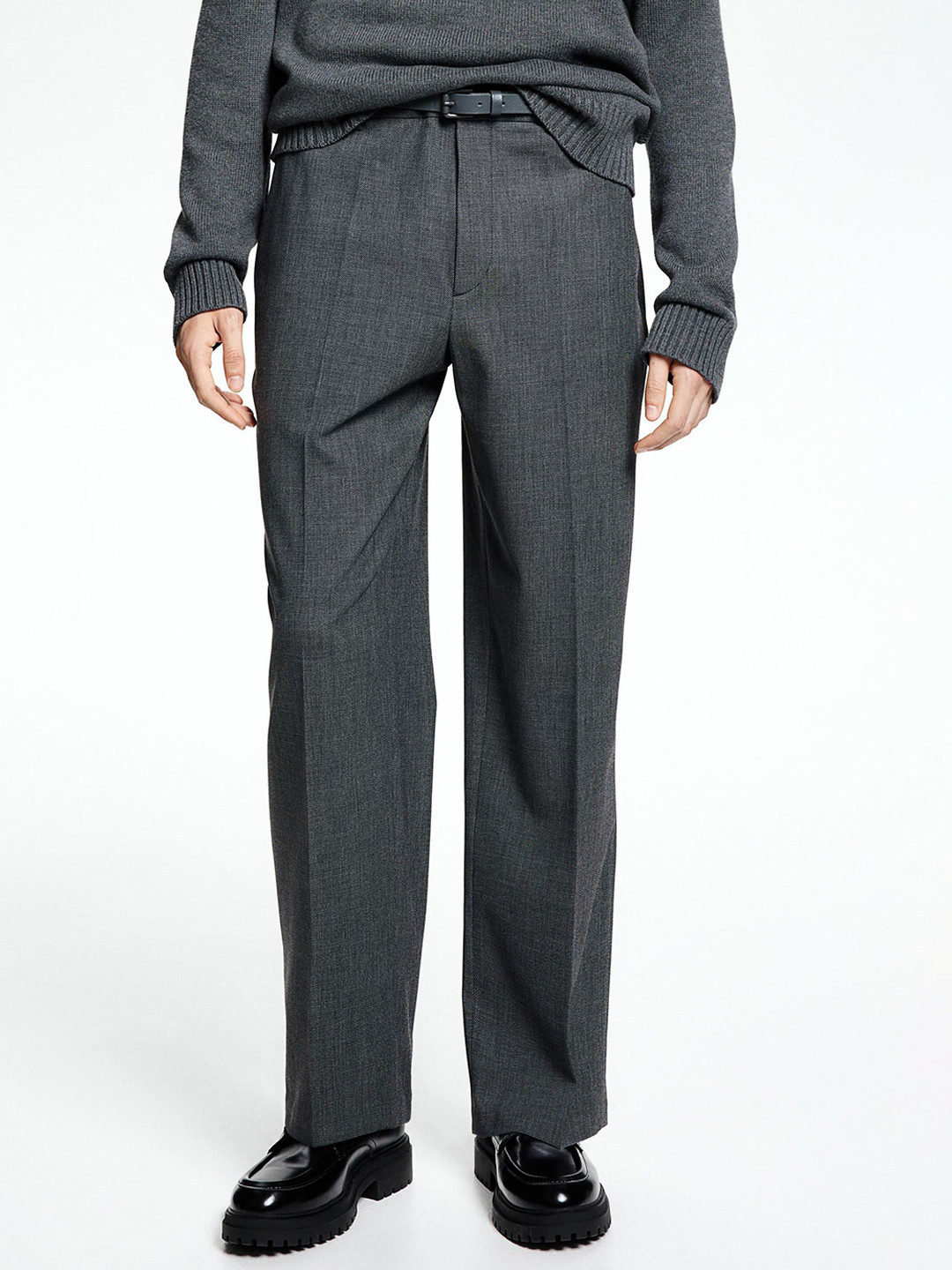 

H&M Men Relaxed Fit Suit Trousers, Grey