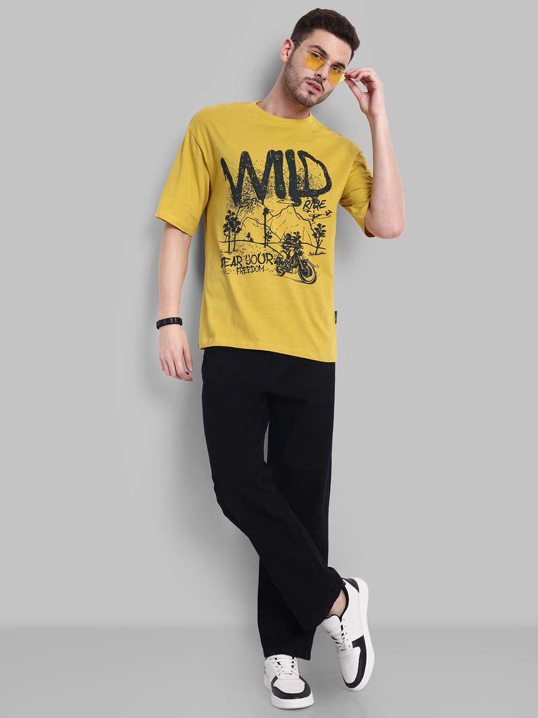 

The Roadster Lifestyle Co Printed Pure Cotton Relaxed-Fit T-Shirt, Yellow