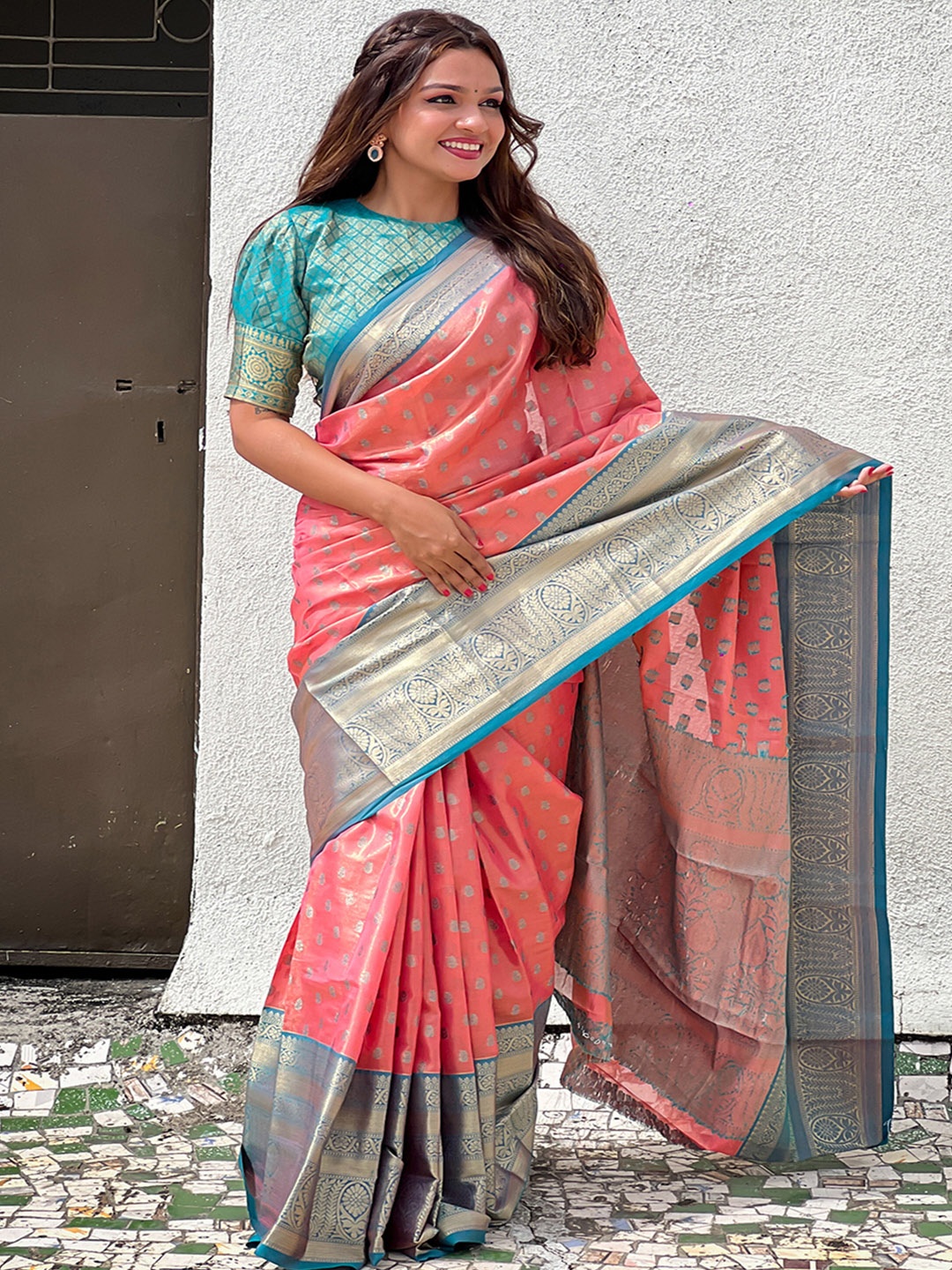 

Panzora Woven Design Zari Silk Blend Saree, Peach