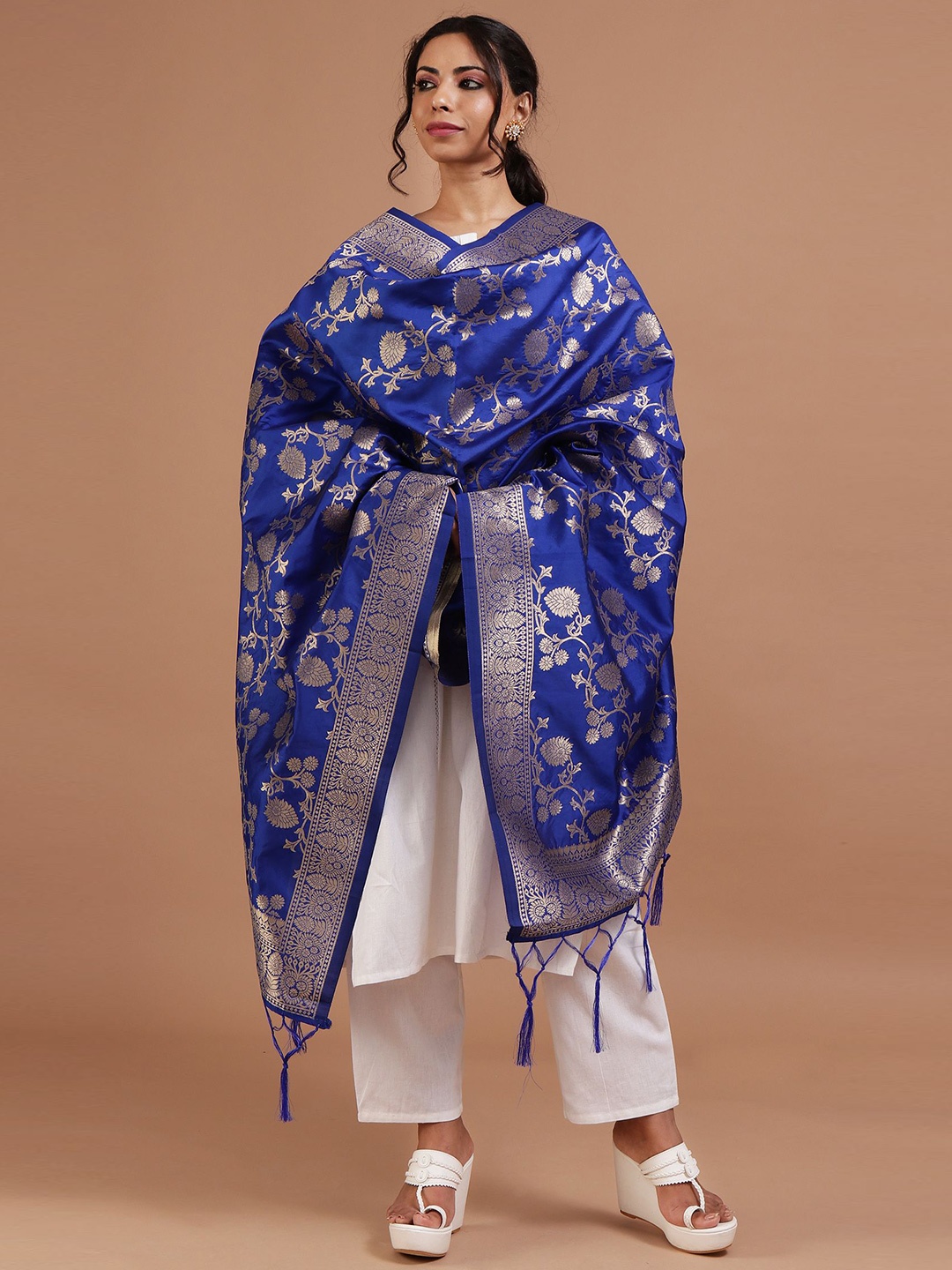 

TJORI Floral Woven Design Zari Cotton Dupatta, Blue