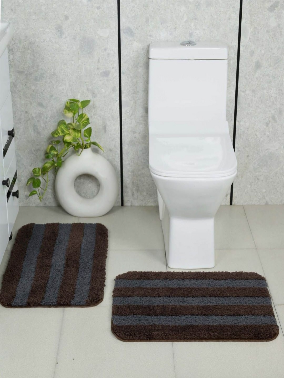 

Saral Home 2Pcs Brown & Grey Striped 2200 GSM Microfibre Anti-Skid Bath Rugs