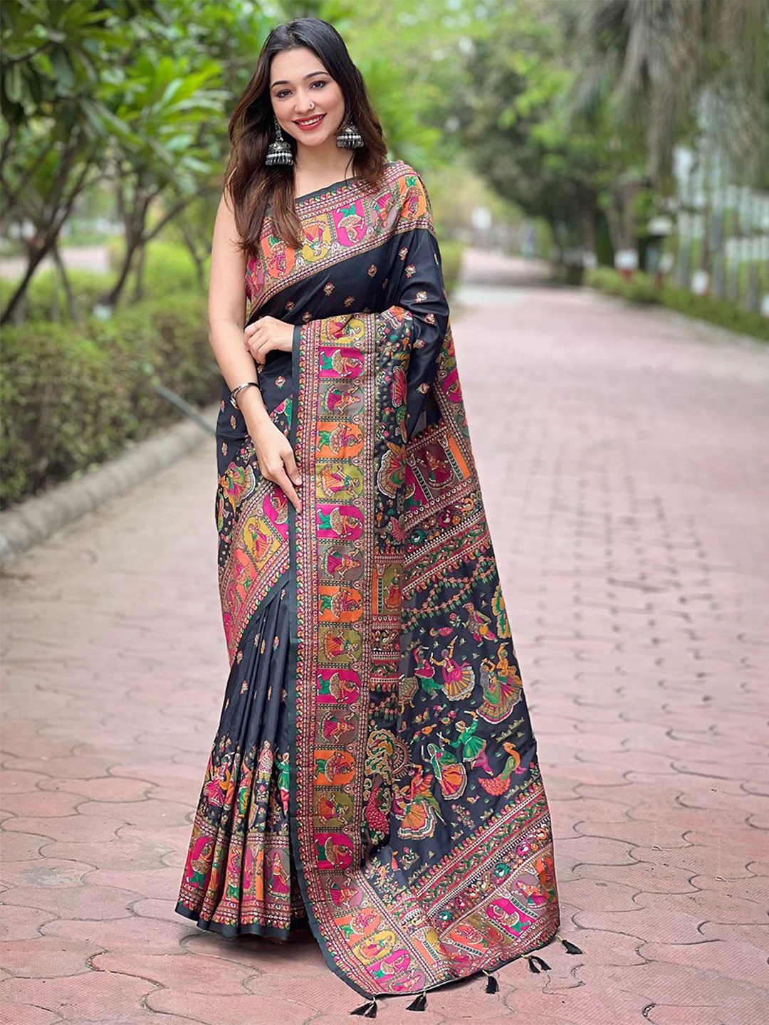

DEVATITHI Woven Design Zari Pashmina Saree, Black