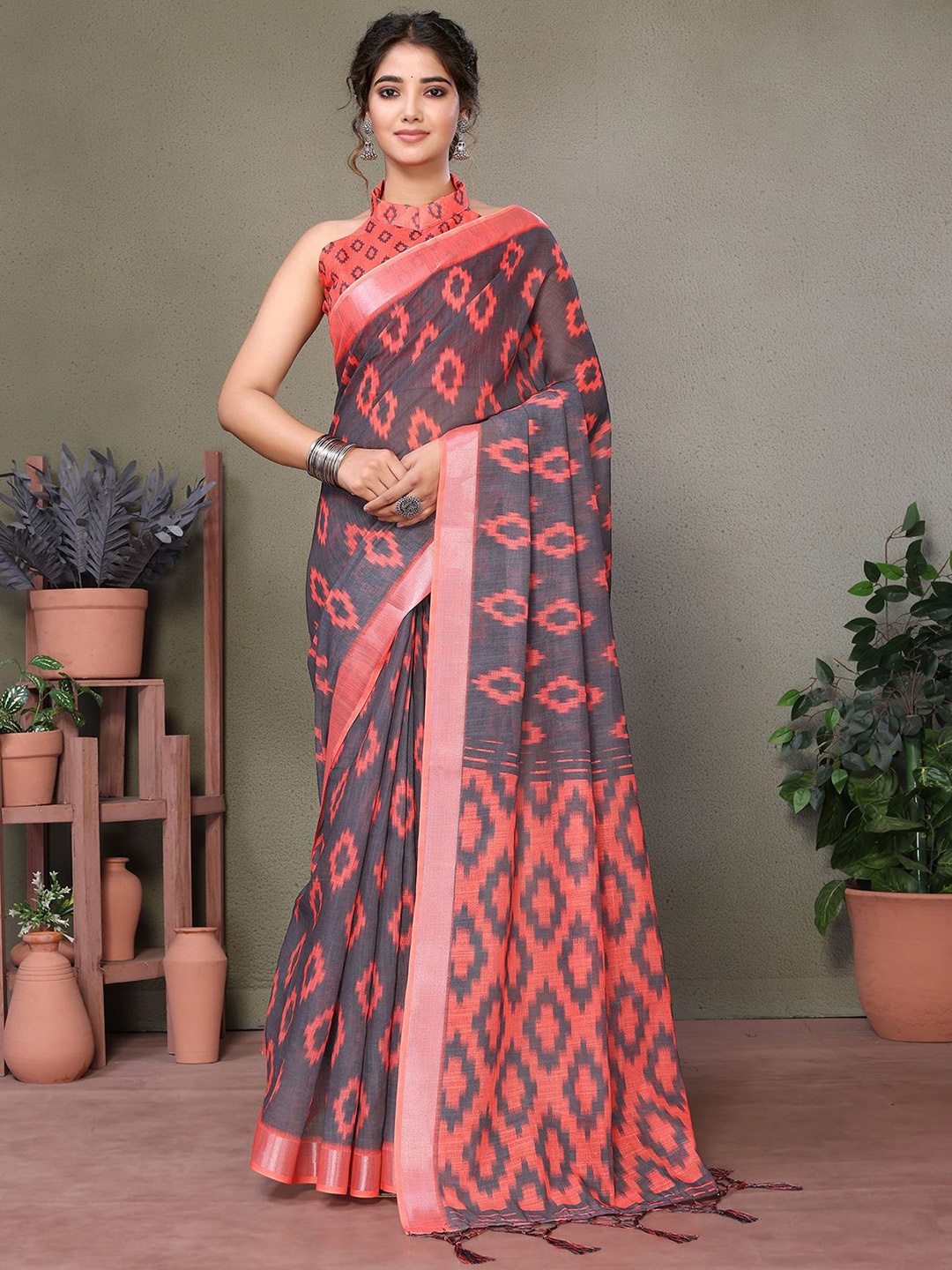 

KALINI Zari Silk Cotton Saree, Grey