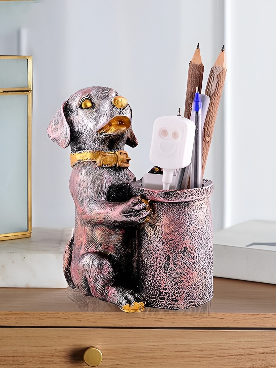 

Zart Copper-Toned Figurine Showpiece