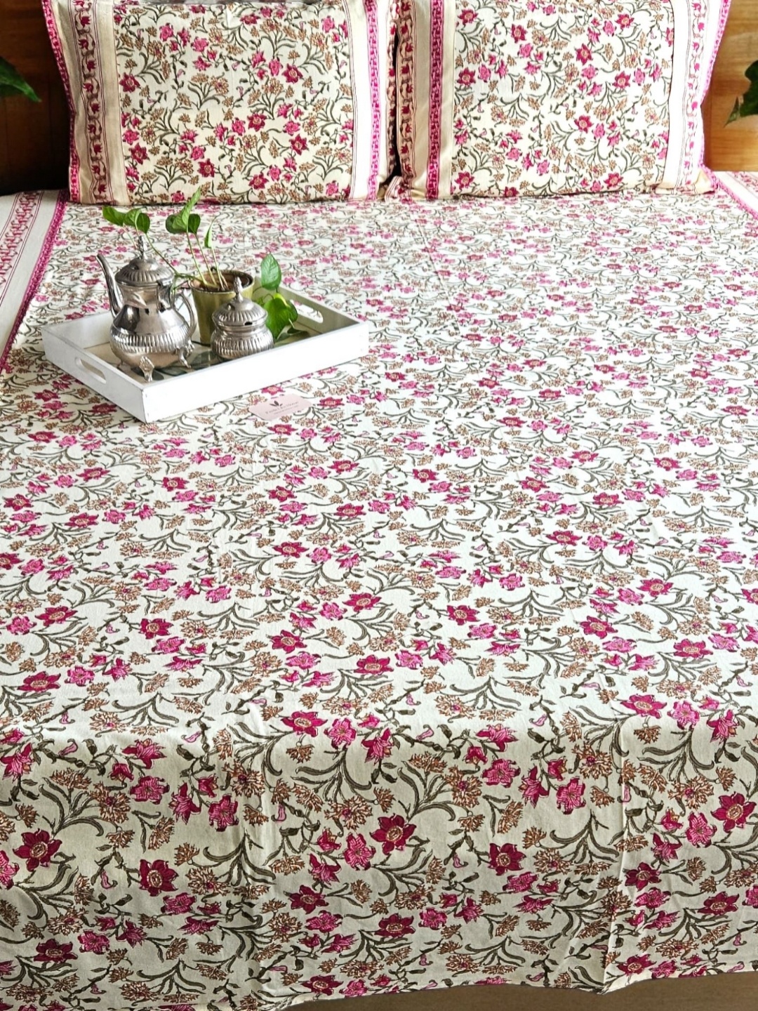 

Feels Like Home Cream-Coloured & Pink Floral King Bedsheet with 2 Pillow Covers