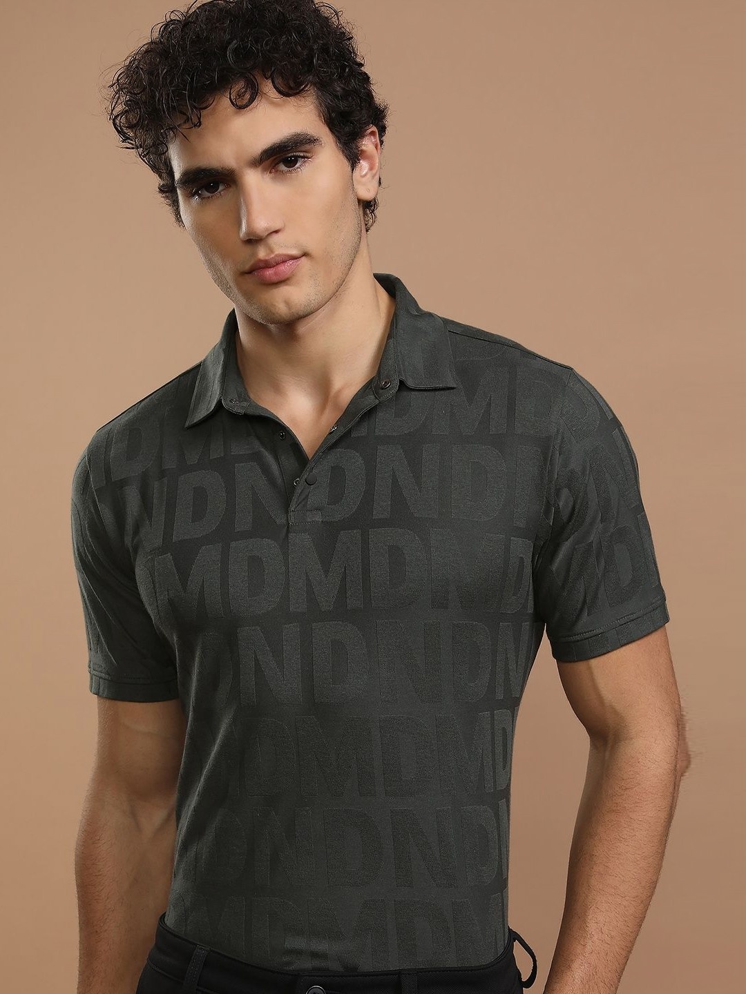 

HIGHLANDER Men Typography Printed Polo Collar T-shirt, Grey