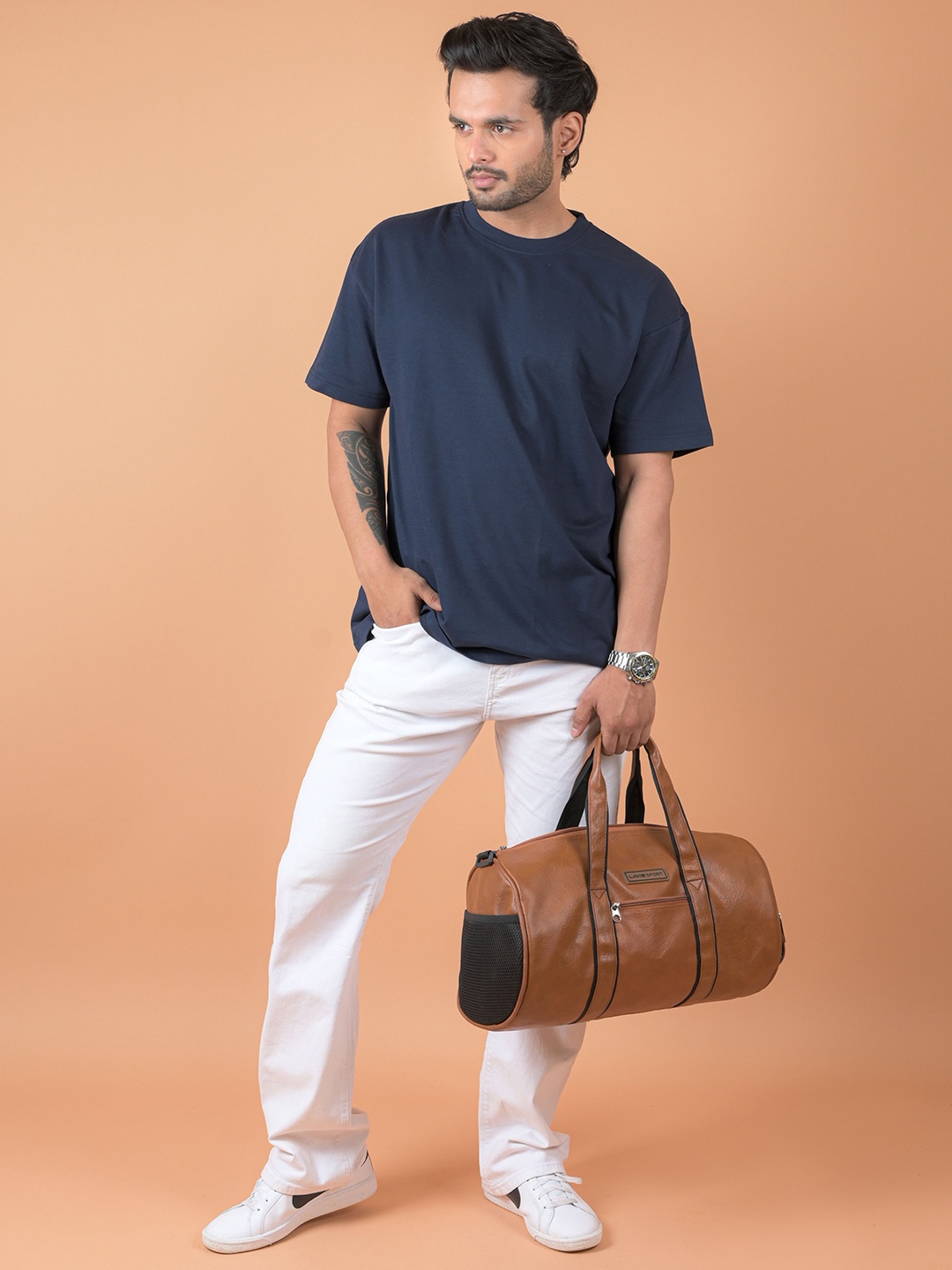 

INDIAN THREADS Men Round Neck Oversized T-shirt, Navy blue