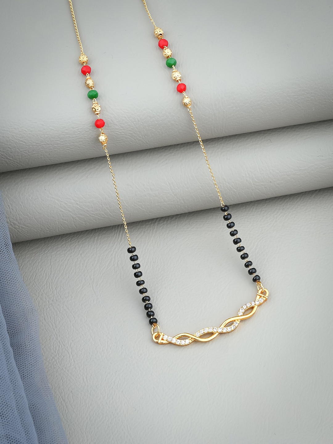 

Wynona Mangalsutra, Gold