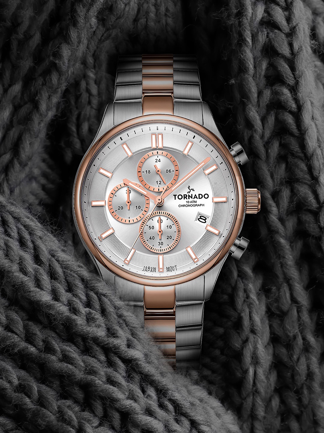 

TORNADO Men Embellished Dial & Stainless Steel Bracelet Style Straps Analogue Chronograph Watch T6106B-KBKW, White