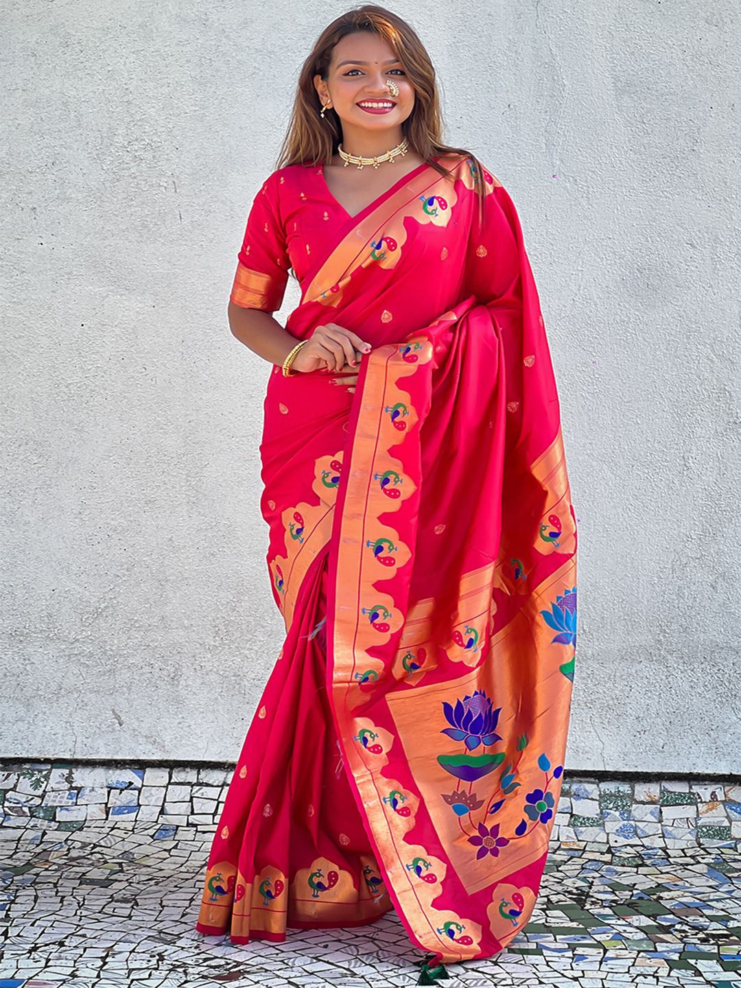 

Panzora Woven Design Zari Silk Blend Paithani Saree, Pink
