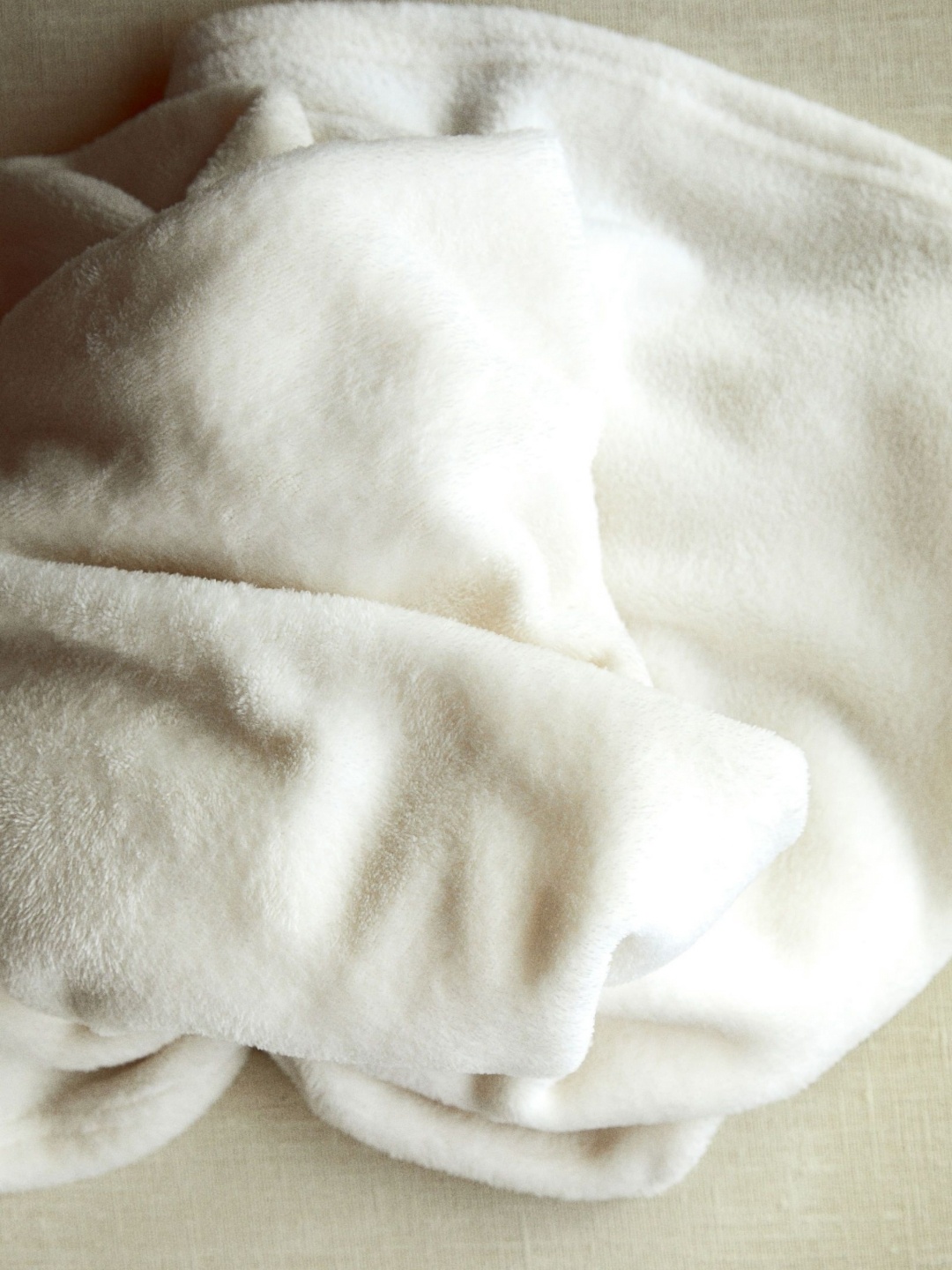

H&M Boys White Fleece Baby Blanket