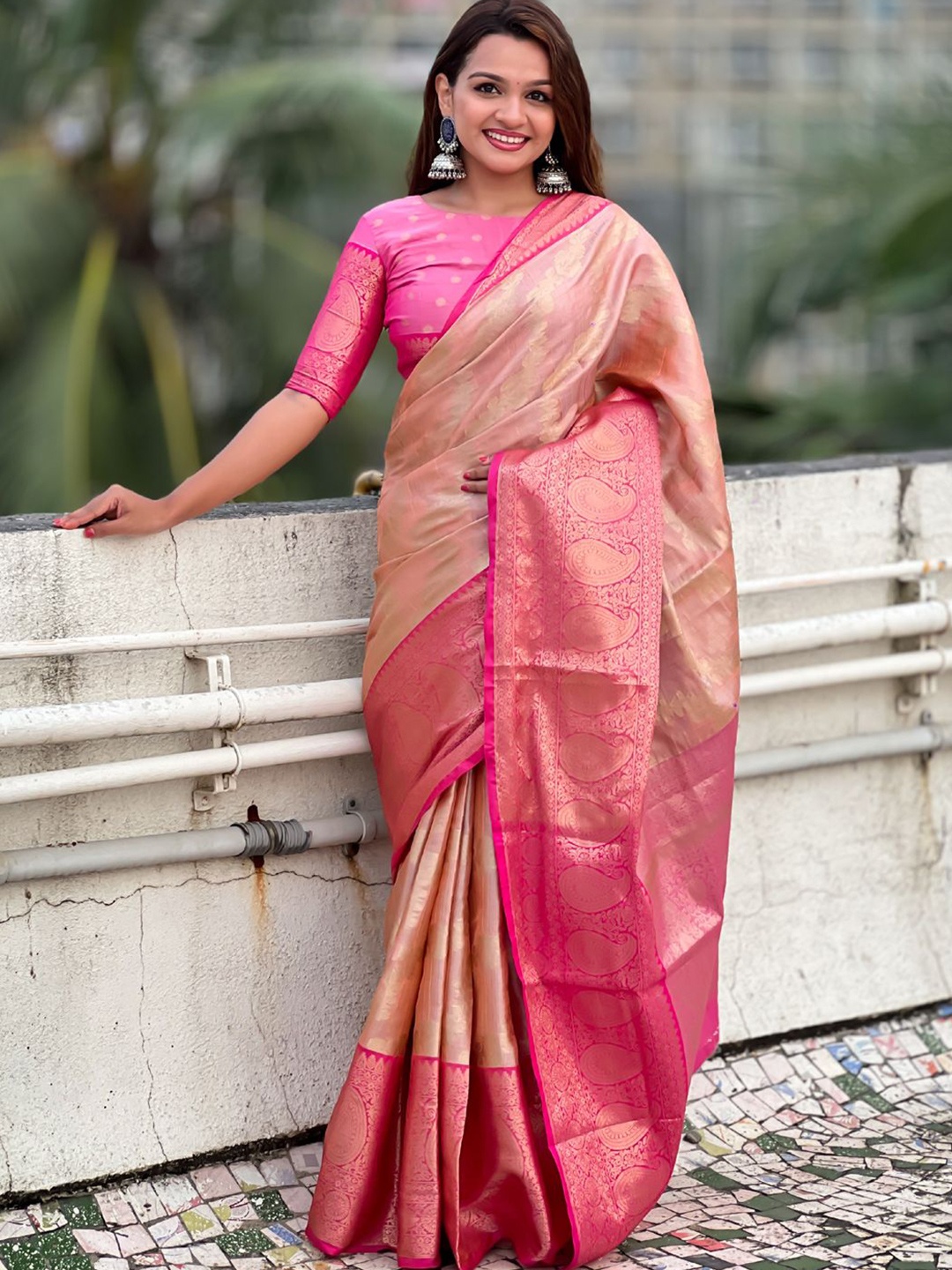 

Panzora Ethnic Motifs Zari Tissue Saree, Peach