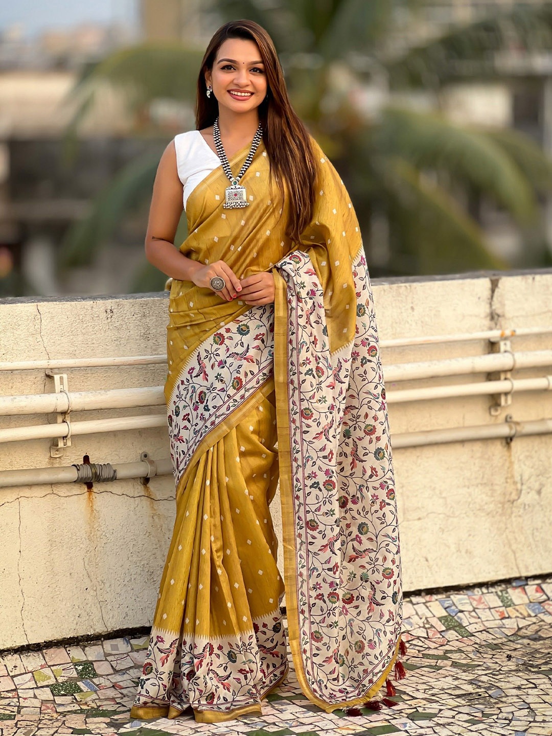 

KSM PRINTS Floral Silk Blend Saree, Mustard