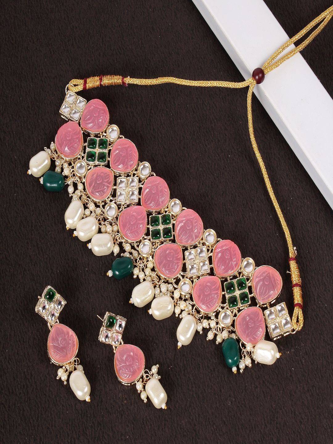 

Divisha Gold-Plated Artificial Stone-Studded & Beaded JewellerySet, Pink