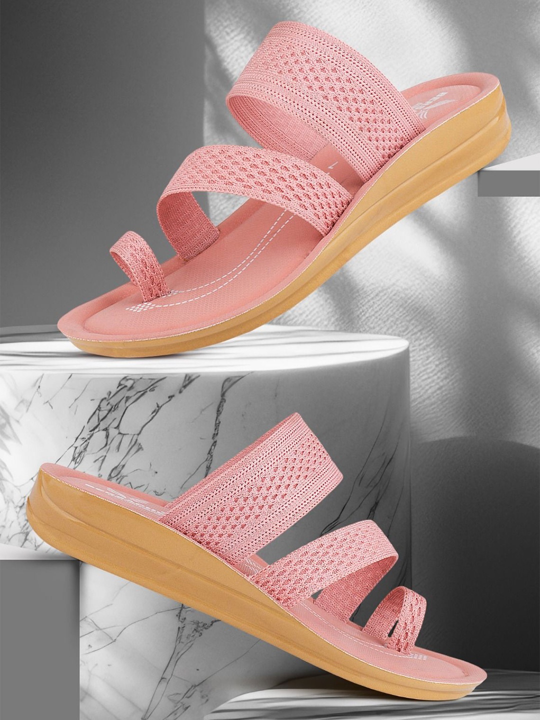 

BERSACHE Women Textured One Toe Flats, Pink