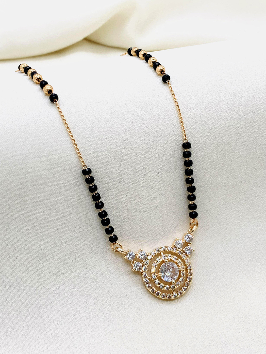 

Wynona Mangalsutra, Gold