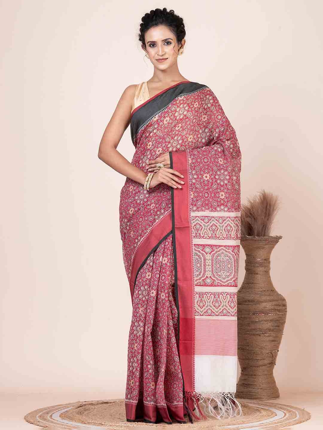 

VIBHAVARI Ajrak Block Pure Cotton Saree, Red