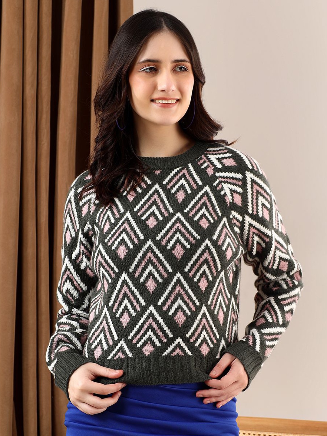

Kotty Women Printed Pullover, Black