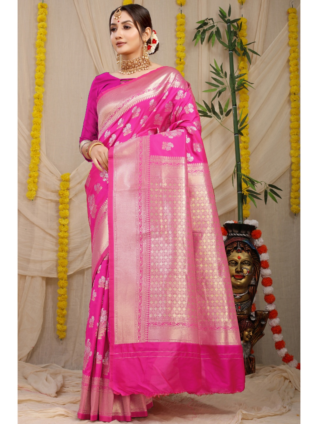 

Royal Rajgharana Saree Woven Design Zari Pure Silk Banarasi Sarees, Pink