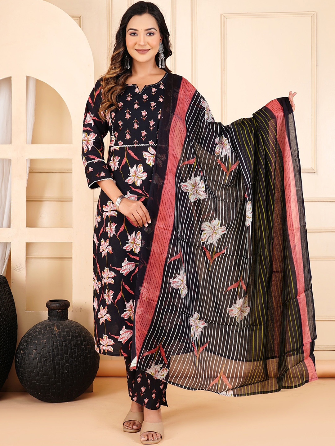 

Lovista Women Floral Printed Regular Sequinned Pure Cotton Kurta with Trousers & With Dupatta, Black