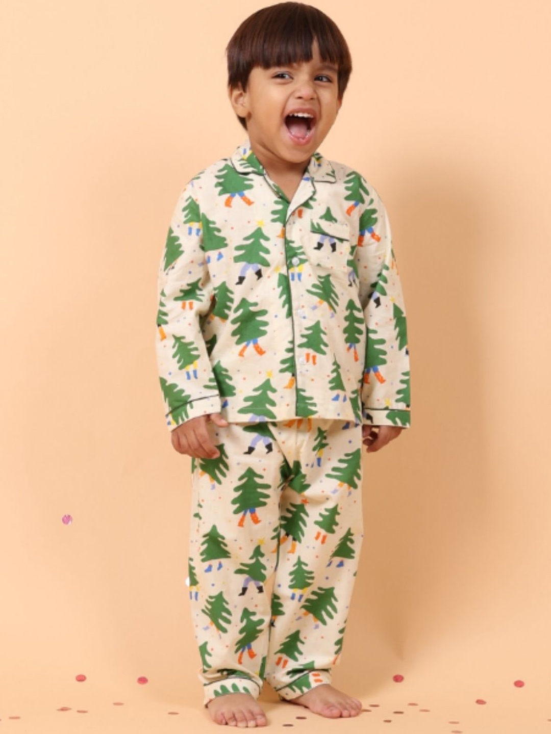 

MAMA AND PEACHES Unisex Kids Printed Night suit, White