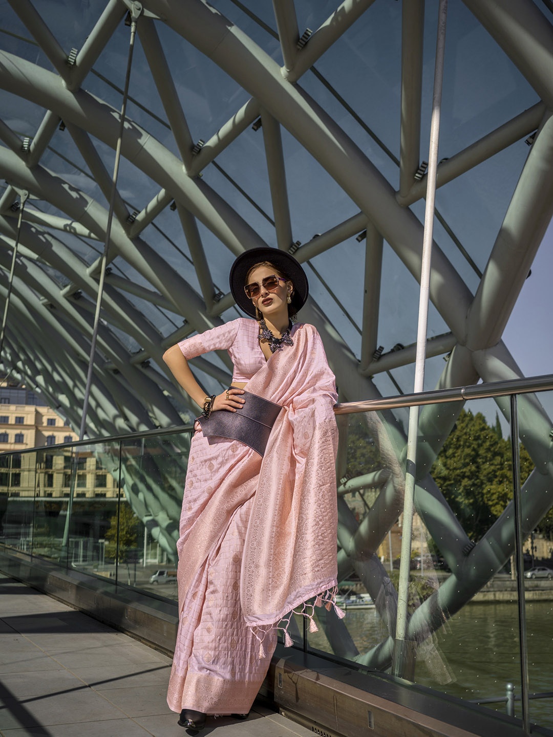

Mitera Woven Design Zari Silk Blend Saree, Pink