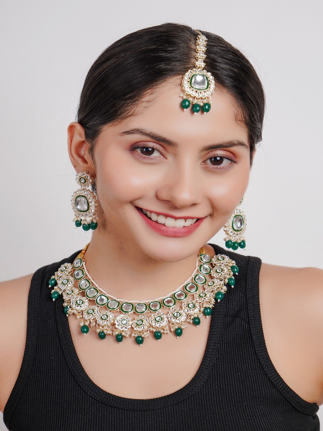 

Divisha 18 K Gold-Plated CZ-Studded & Pearl Beaded Jewellery Set