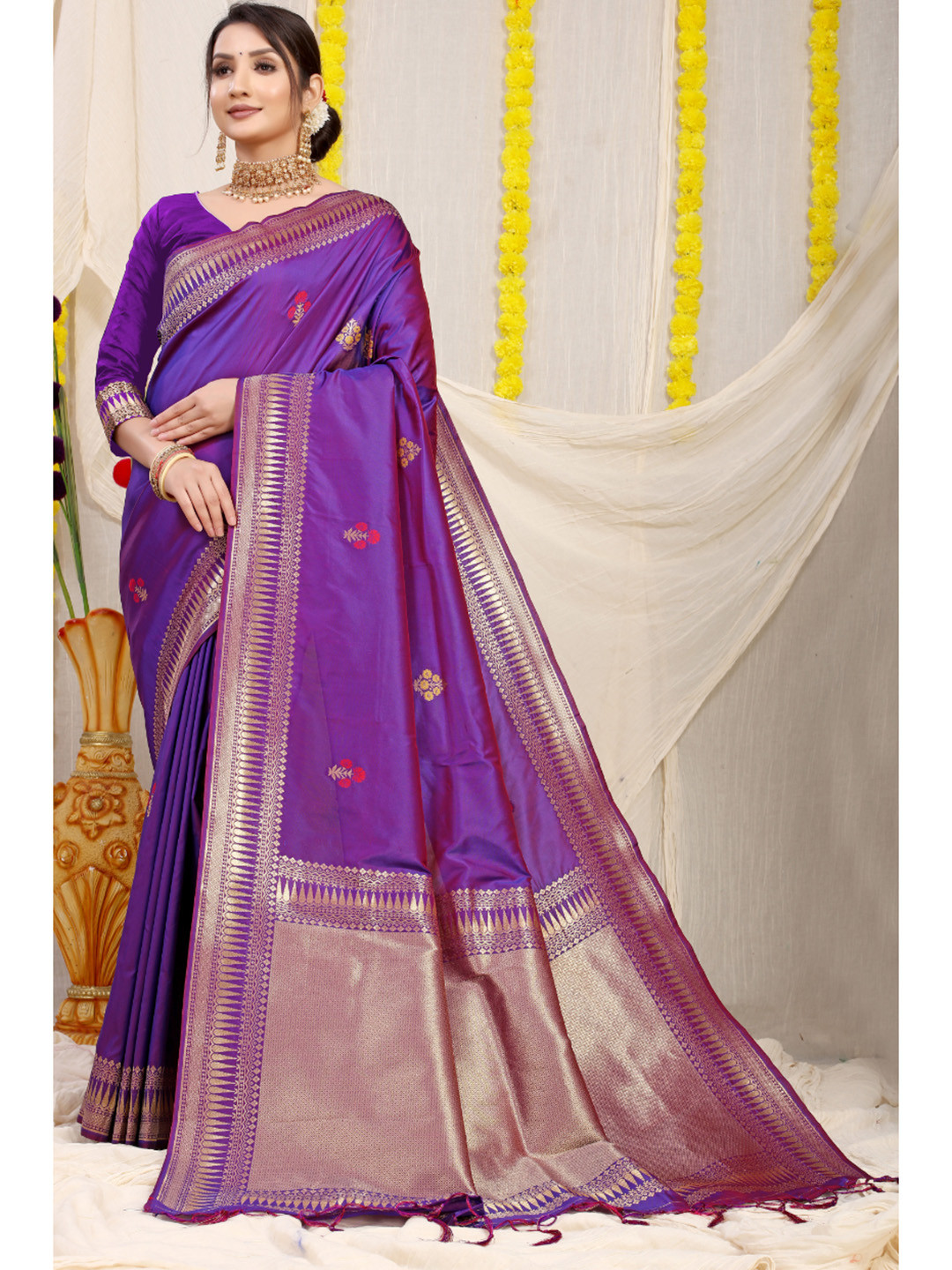 

Royal Rajgharana Saree Woven Design Zari Pure Silk Banarasi Sarees, Purple