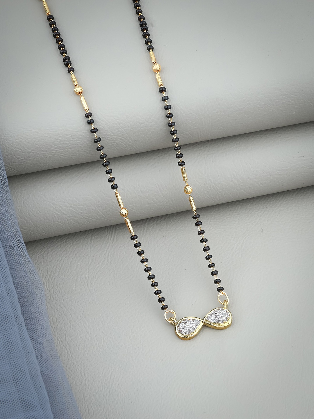 

Wynona Mangalsutra, Gold