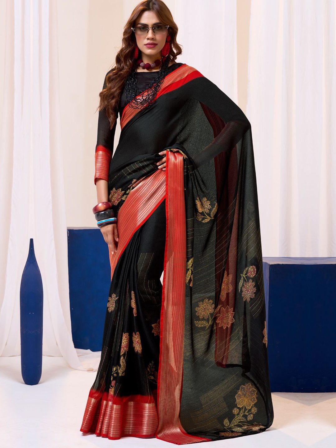 

CHUDIYA Floral Zari Pure Silk Saree, Red