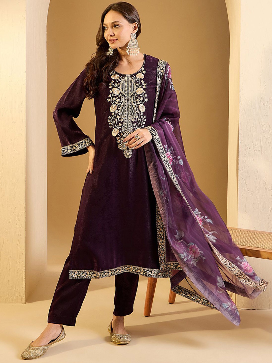 

Inddus Women Floral Yoke Design Regular Velvet Kurta with Trousers & With Dupatta, Purple