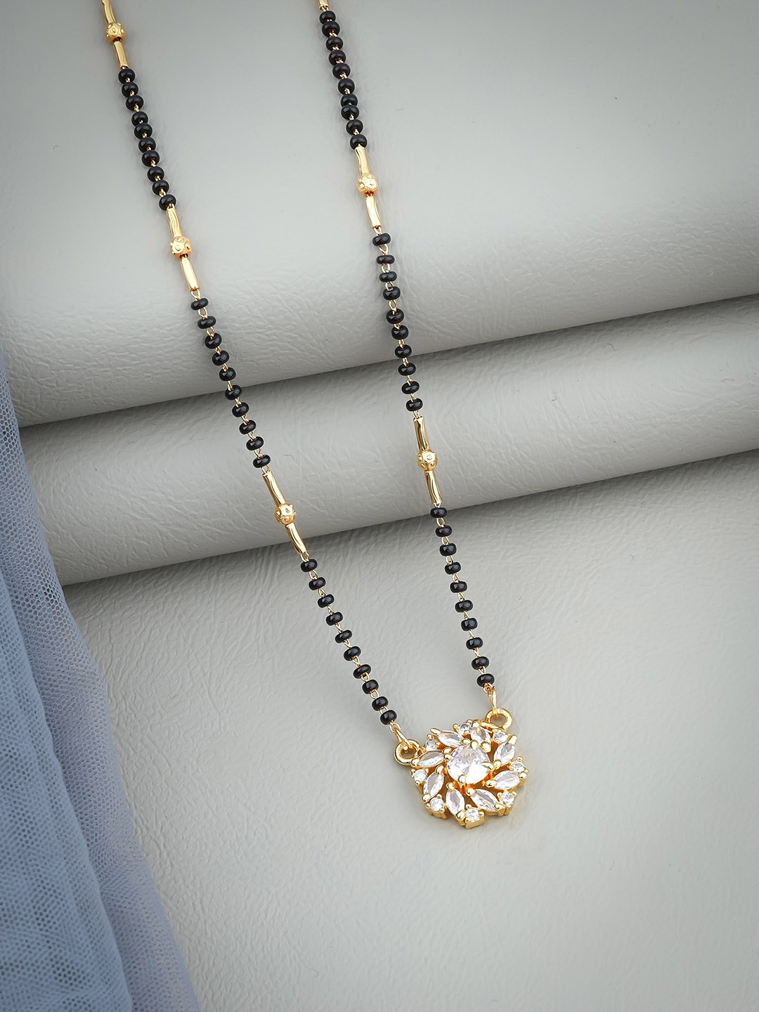 

Wynona Mangalsutra, Gold
