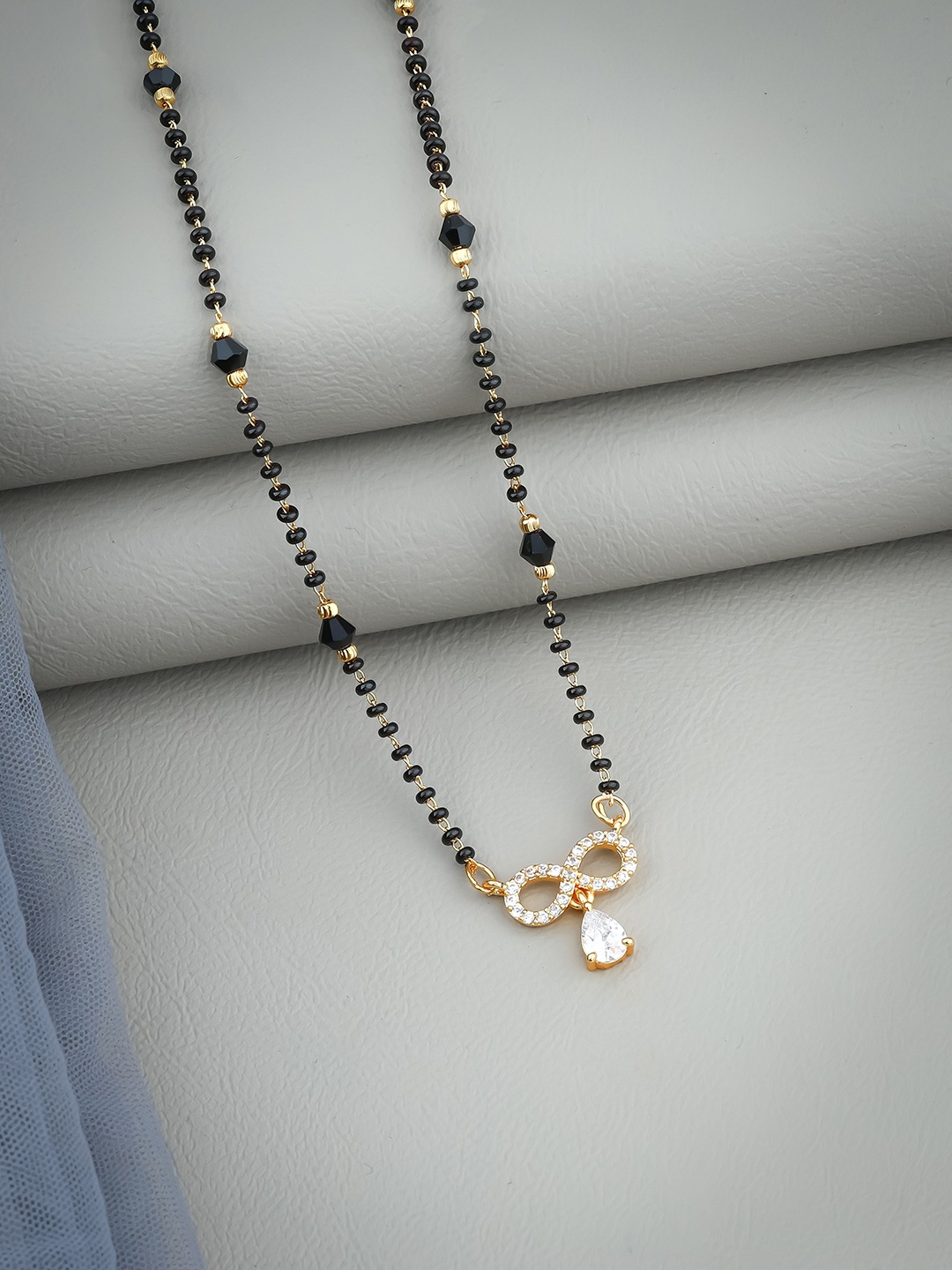 

Wynona Mangalsutra, Gold