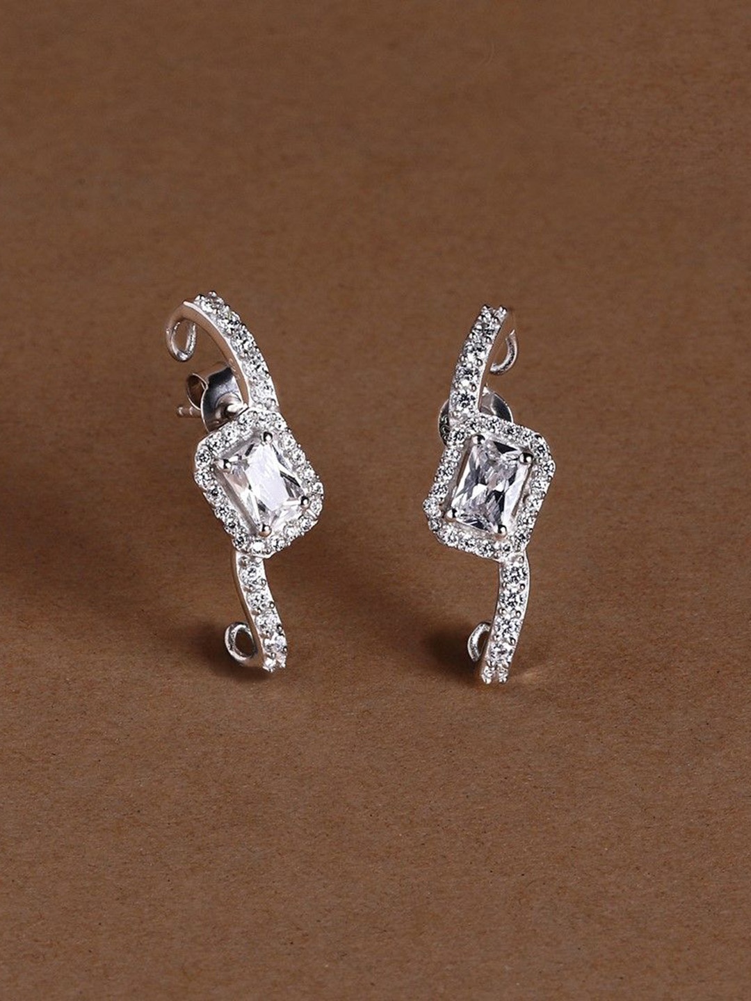 

Luxevogue Contemporary Studs Earrings, White
