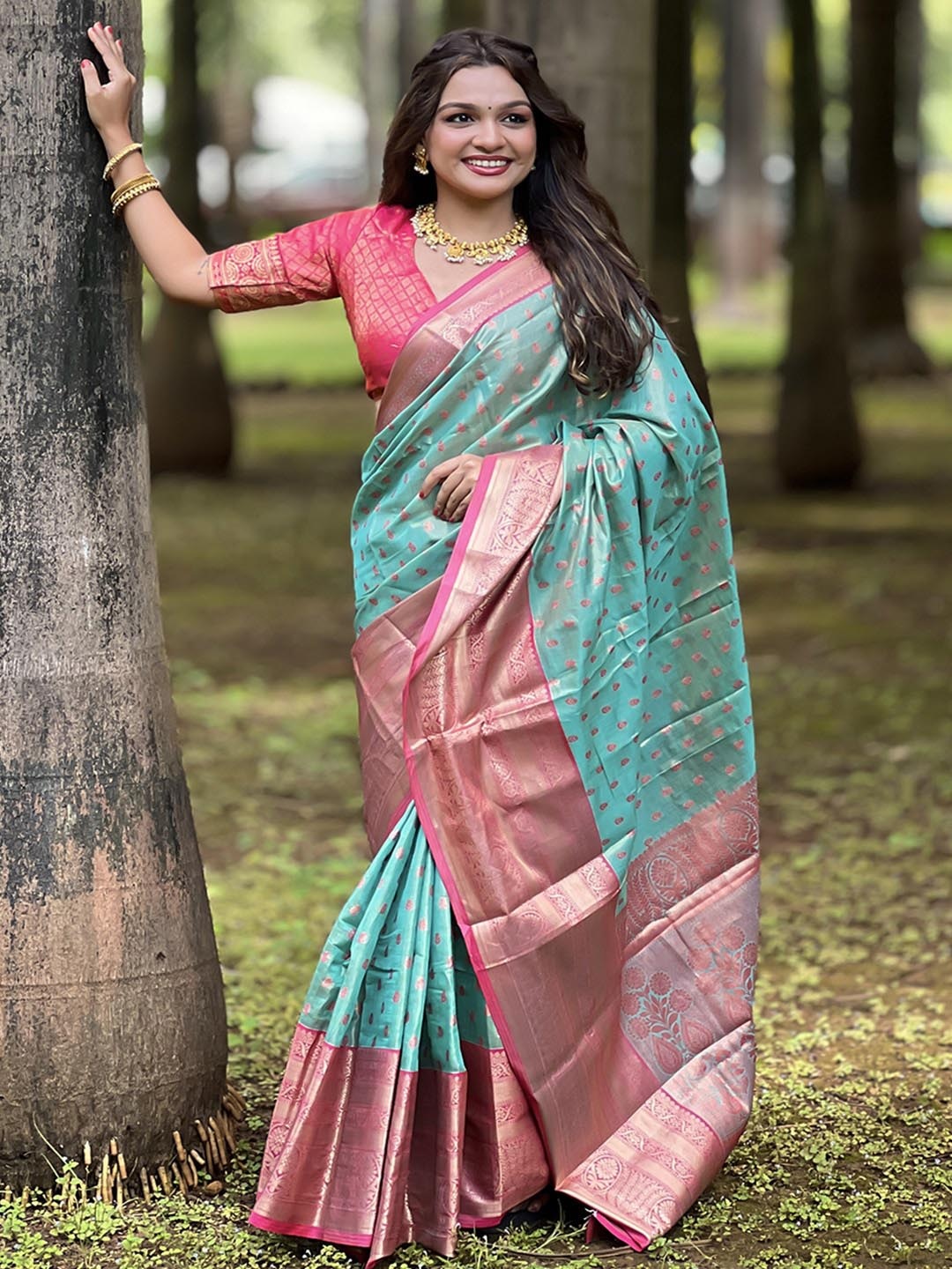 

Panzora Woven Design Zari Silk Blend Saree, Blue