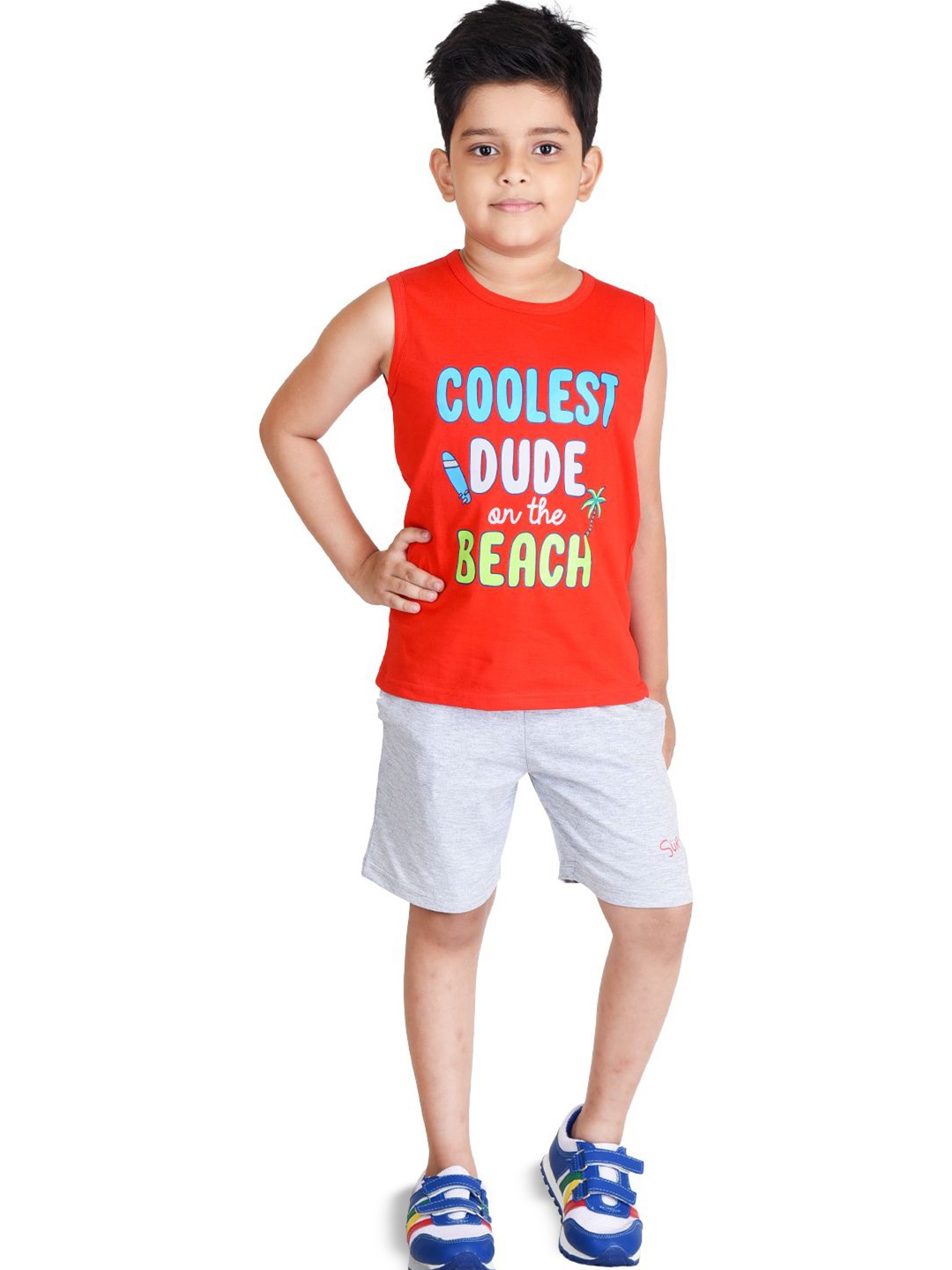 

Clothe Funn Boys Printed Top with Shorts, Red