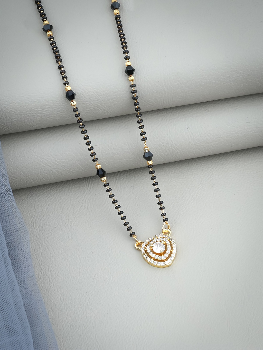 

Wynona Mangalsutra, Gold