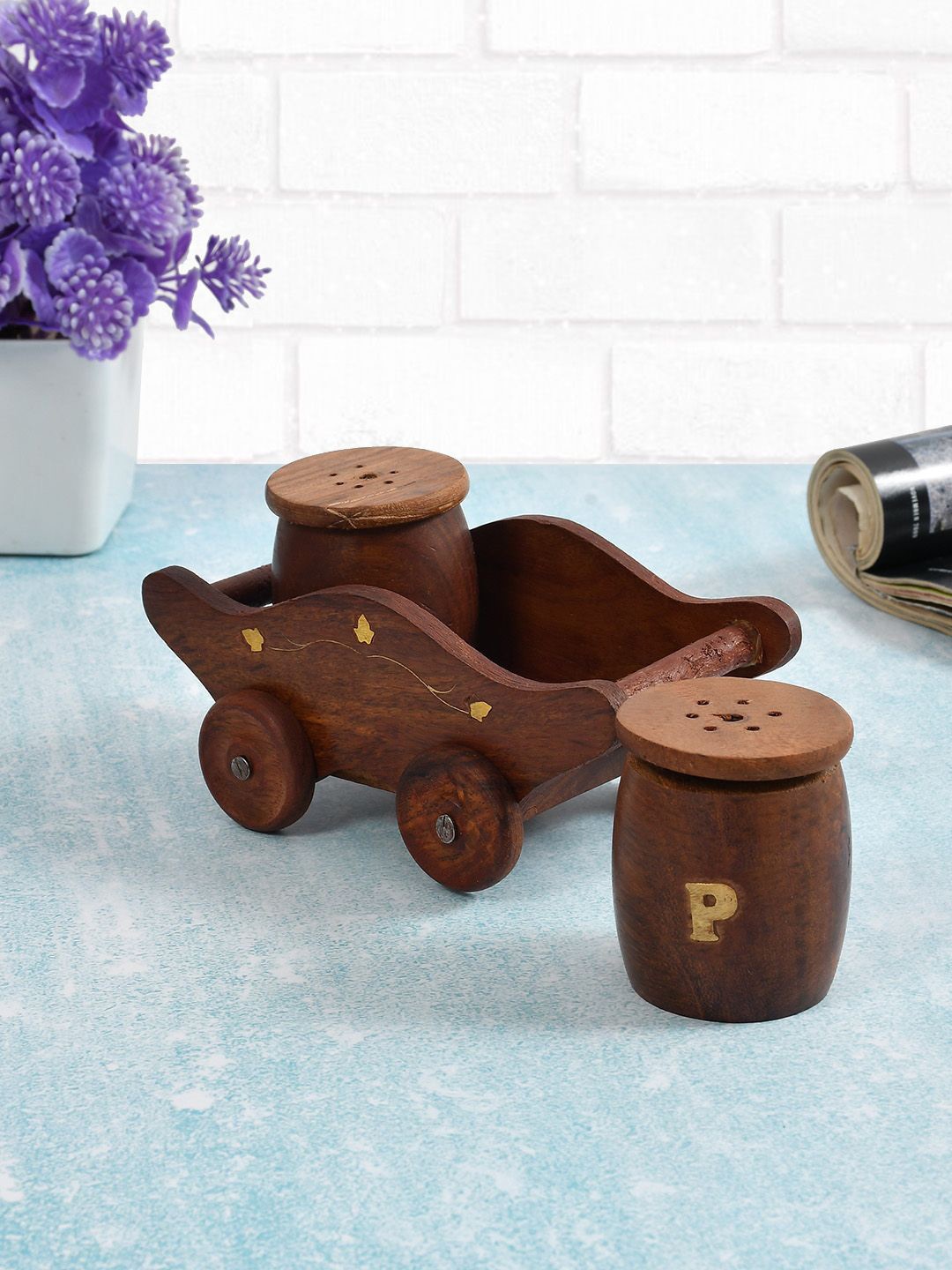 

CLIO'S HERITAGE STORE Multicoloured Wood Salt and Pepper Shakers, Multi