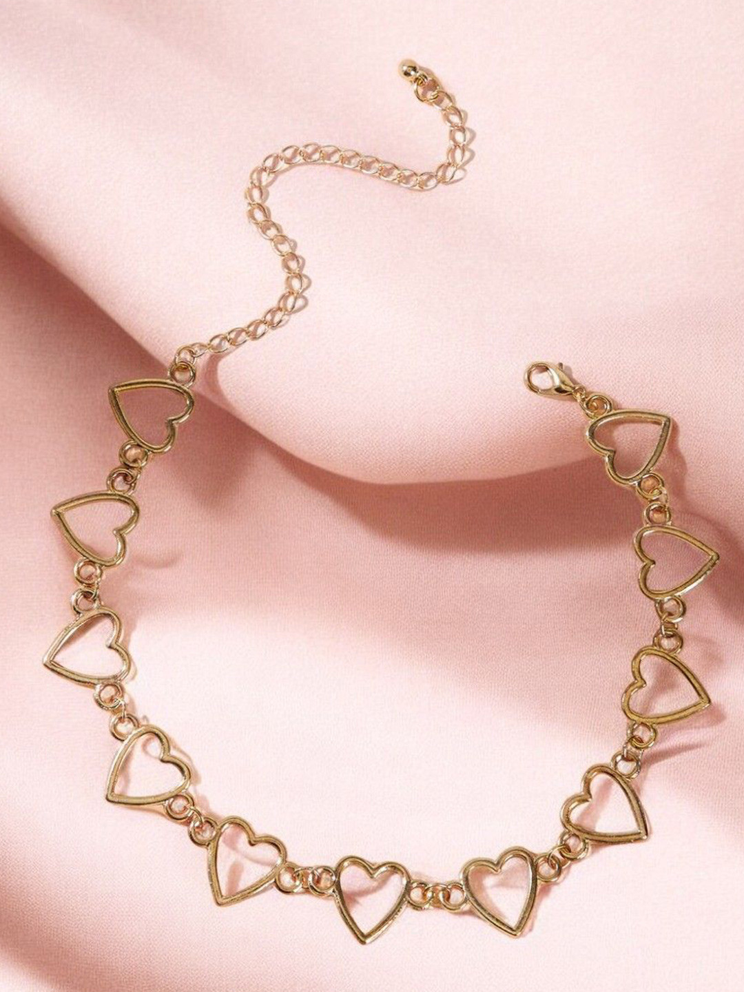 

DressBerry Heart Shaped Necklace, Gold