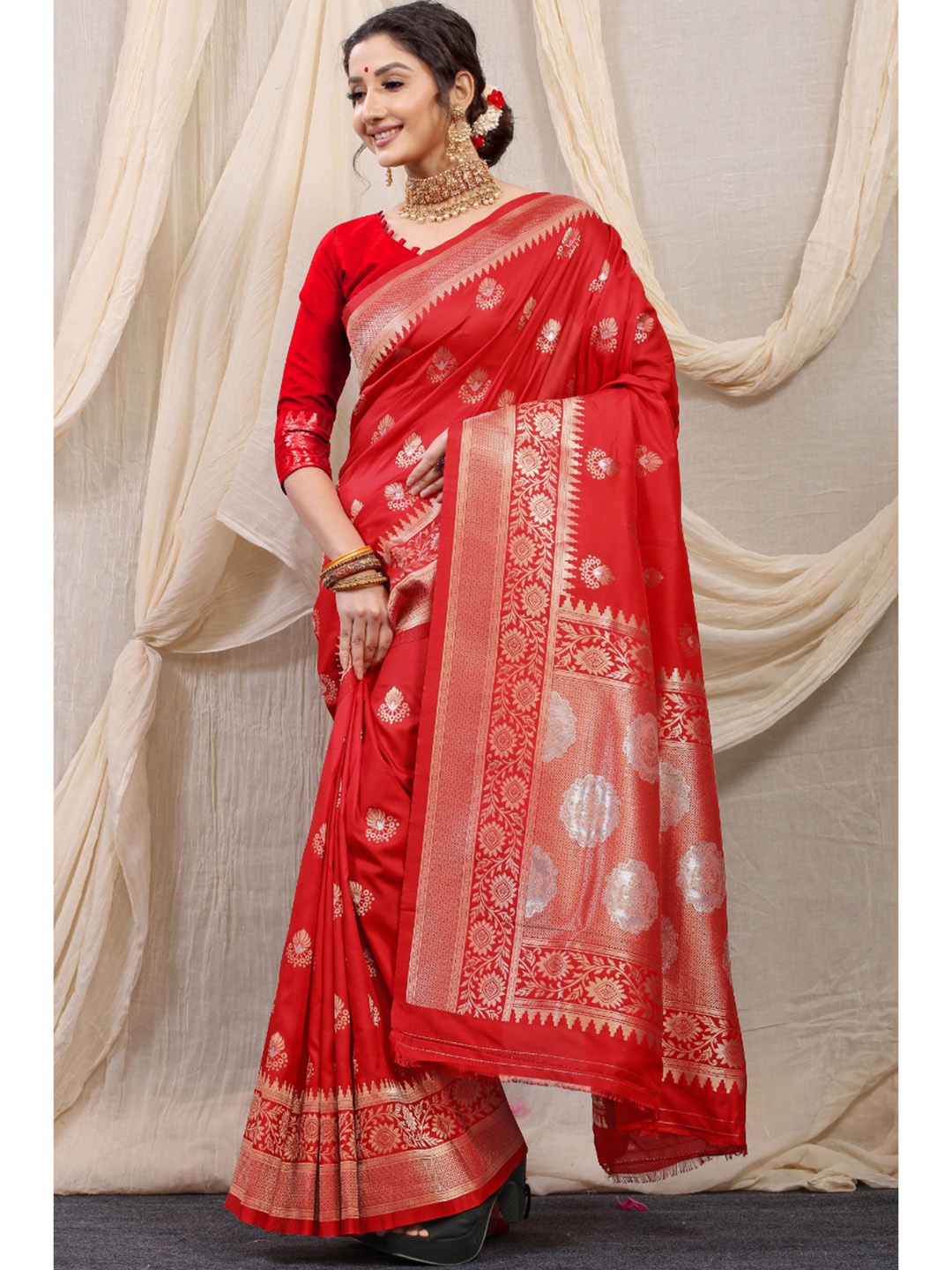 

Royal Rajgharana Saree Woven Design Zari Pure Silk Banarasi Sarees, Red