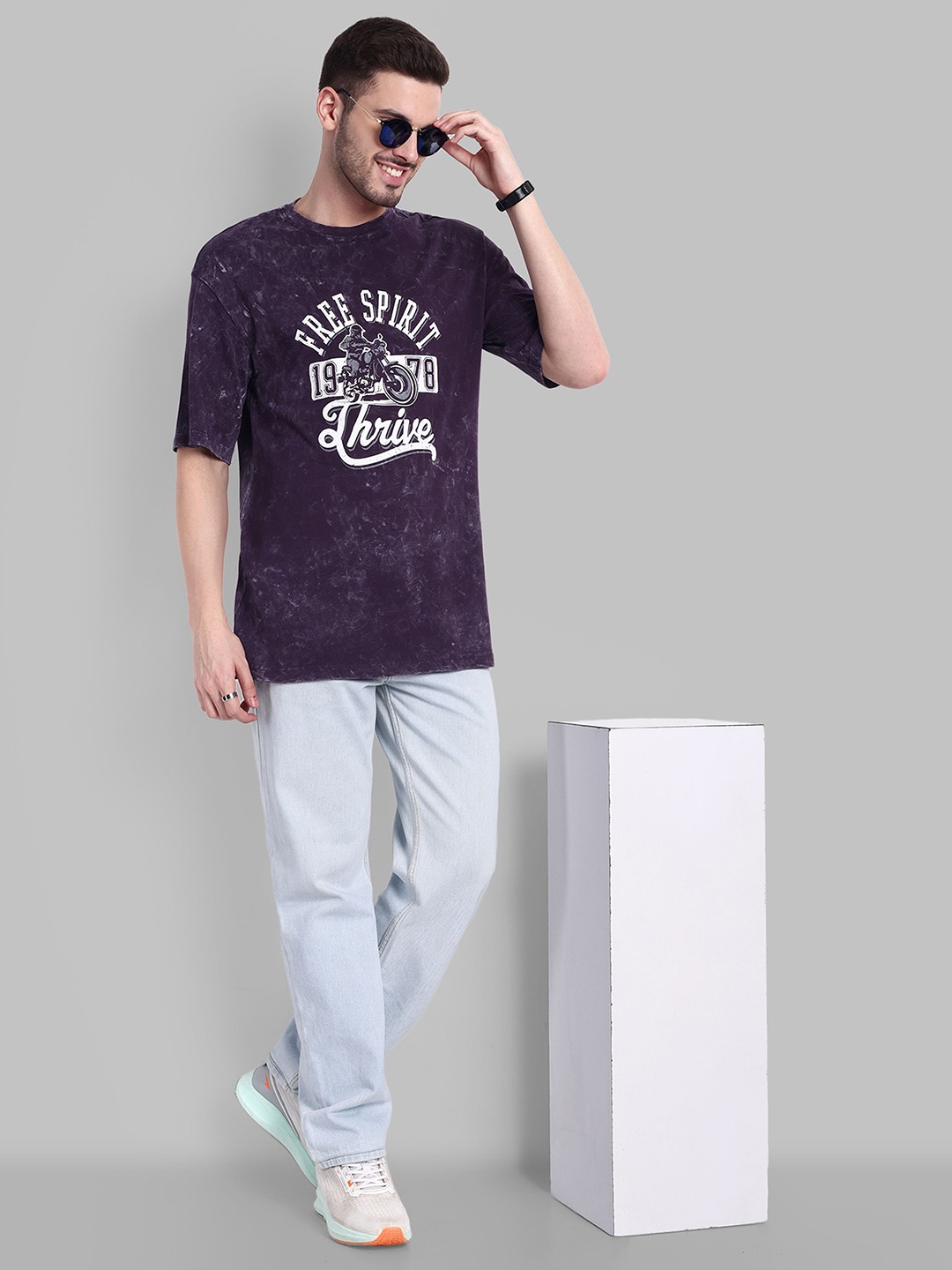 

The Roadster Lifestyle Co Printed Pure Cotton Relaxed-Fit T-Shirt, Purple