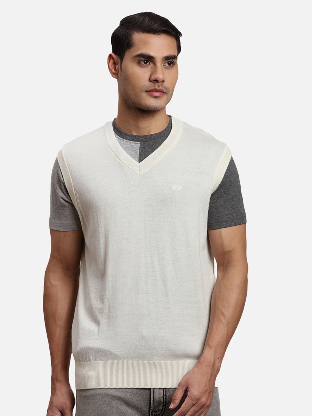 

ColorPlus Men Woollen Sweater Vest, White